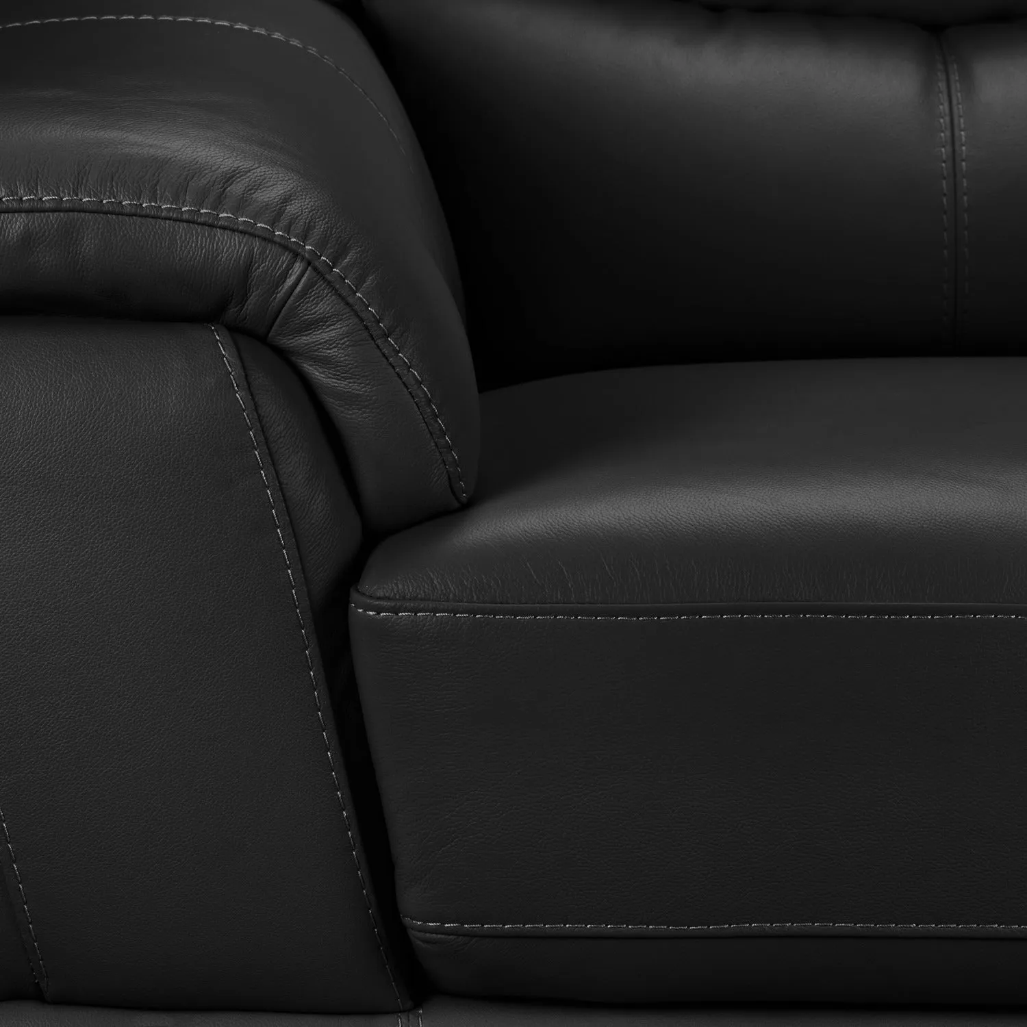 Braylon Leather Loveseat - Classic Black
