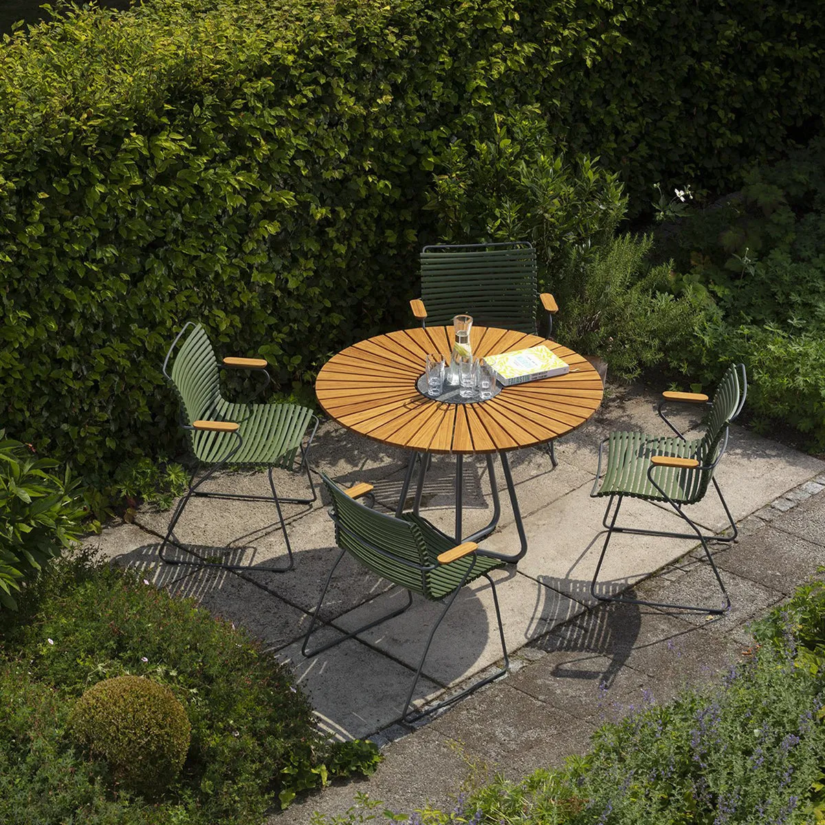 Click Outdoor Dining Chair W Armrest - Olive Green