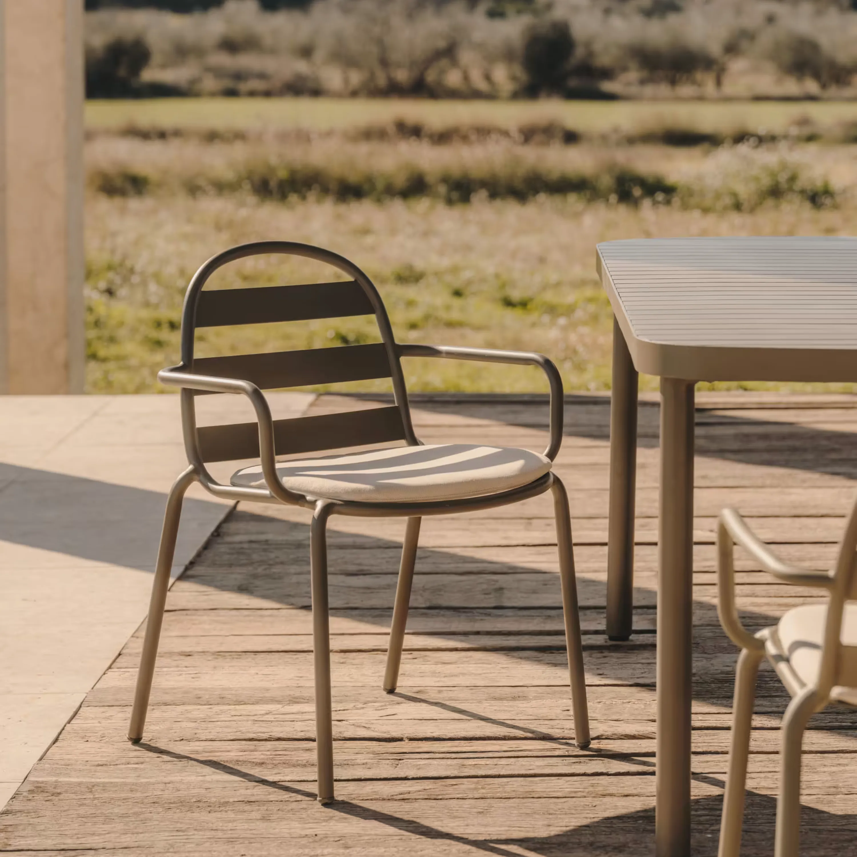 Joncols Outdoor Dining Chair - Green
